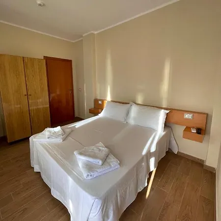 Hotell Tekada & Restaurant *