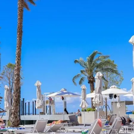 Tekada & Restaurant Hotell *