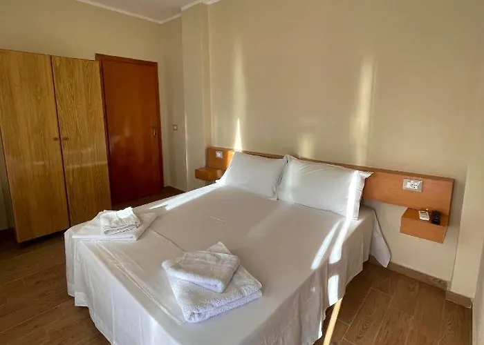 Hotel Tekada & Restaurant *