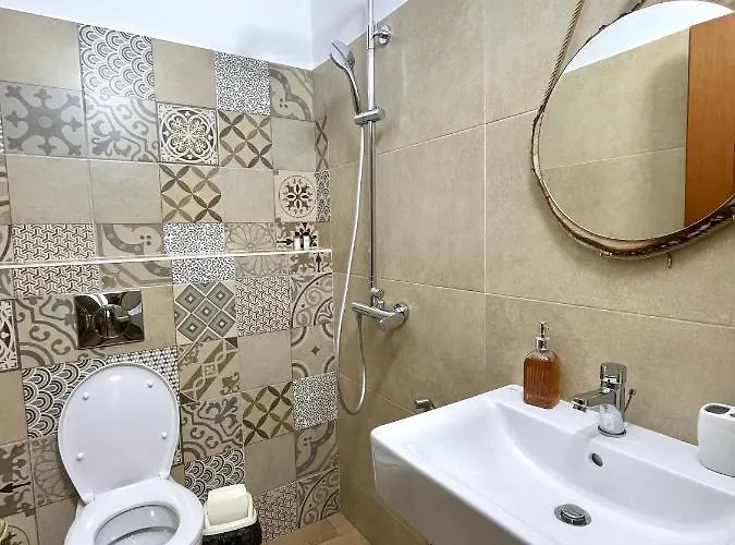 Tekada & Restaurant Hotel *