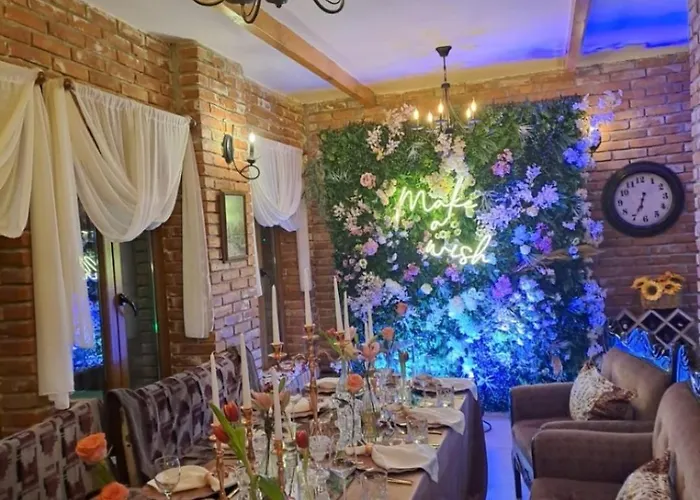 Tekada & Restaurant Hotel Vlorë