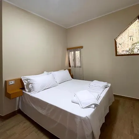 Tékada Hotel&restaurant * Vlorë
