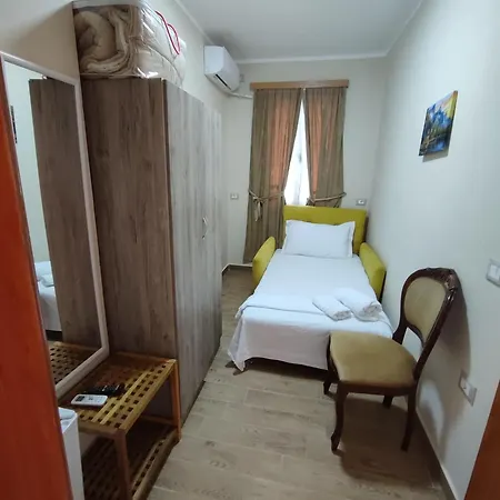 Hotel Tekada & Restaurant