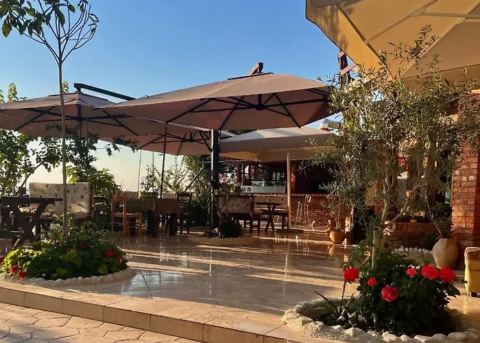 Tekada & Restaurant Hotel Vlorë