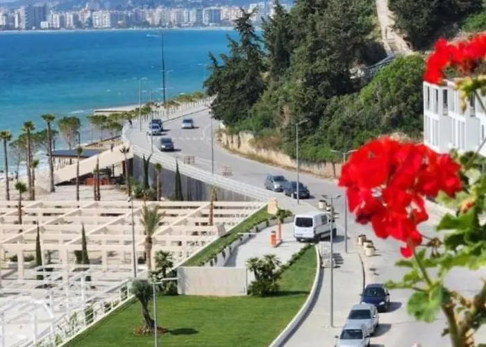 Hotel Tekada & Restaurant *