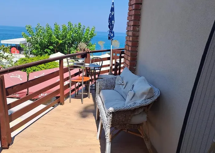 Tekada & Restaurant Vlorë